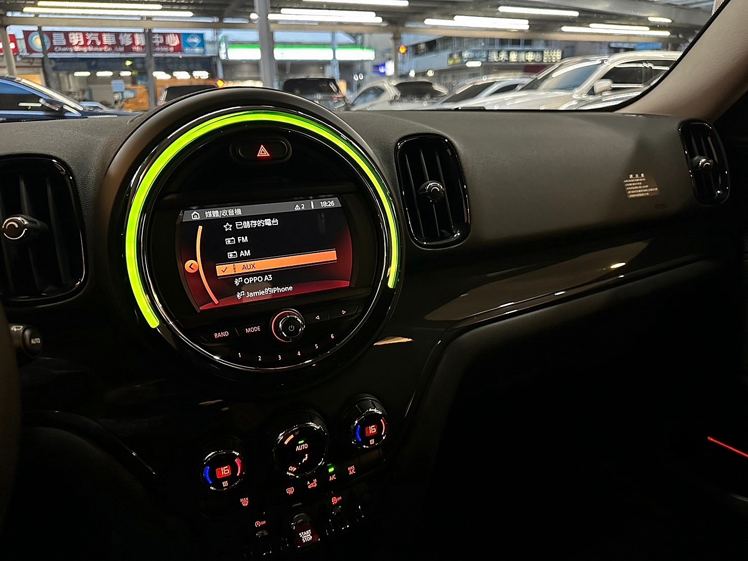 LINE:goodcar888 2018年 Mini Cooper Countryman 1.5 6速手自排 渦輪增壓 升級18吋鋁圈(Michelin輪胎)  第10張相片