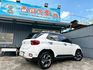 2023年 Hyundai Venue 1.6懷特黑B&W CVT 8速手自排 自然進氣 最頂級 跑四萬  第16張縮圖