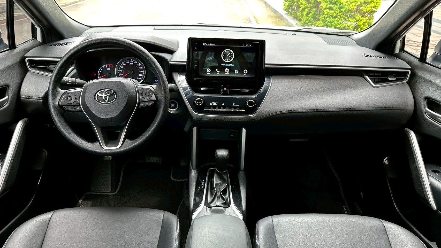 2024年 Toyota Corolla Cross 1.8豪華 僅跑1.9萬 原廠保固中  第5張相片