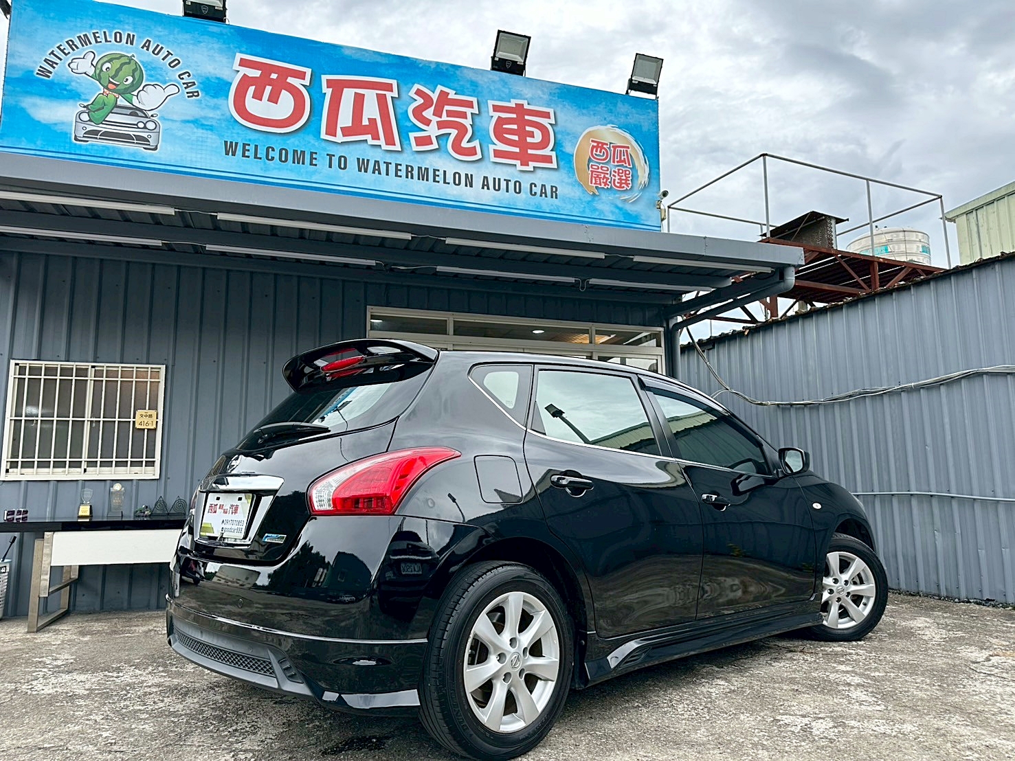 頂級 兩年保固 2016年 Nissan Tiida 5D 豪華影音版 CVT無段變速 自然進氣 電子式後視鏡 大螢幕安卓機 I-KEY免鑰匙啟動  第13張相片