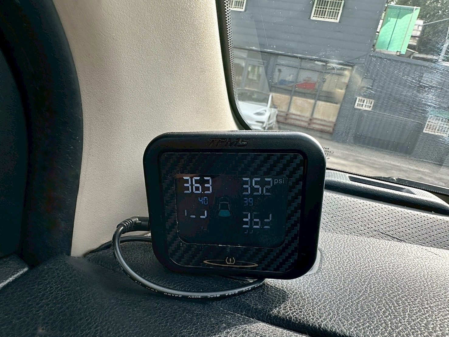 認證車一年保固 2013年 Nissan Livina 1.6 S 4速自排 自然進氣 最高一公升可跑19.5km/ltr  第7張相片