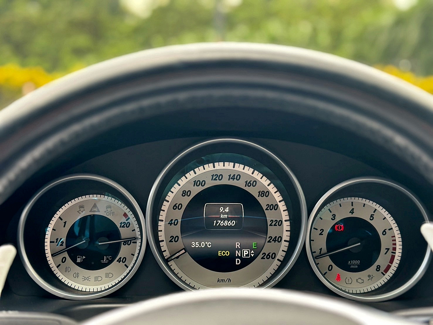 正AMG稀有釋出 2015年 Benz E250 Elegance AMG 2.0 新車價321萬 7速手自排 渦輪增壓 摸門 360環景影像  第9張相片