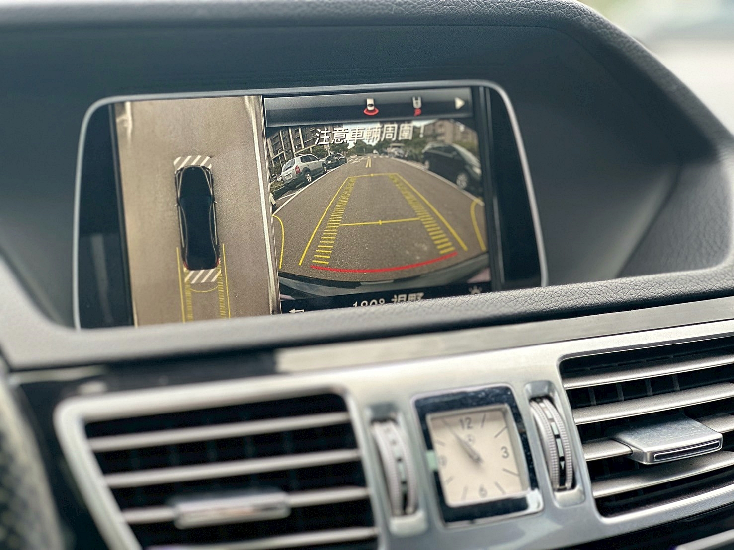 正AMG稀有釋出 2015年 Benz E250 Elegance AMG 2.0 新車價321萬 7速手自排 渦輪增壓 摸門 360環景影像  第11張相片