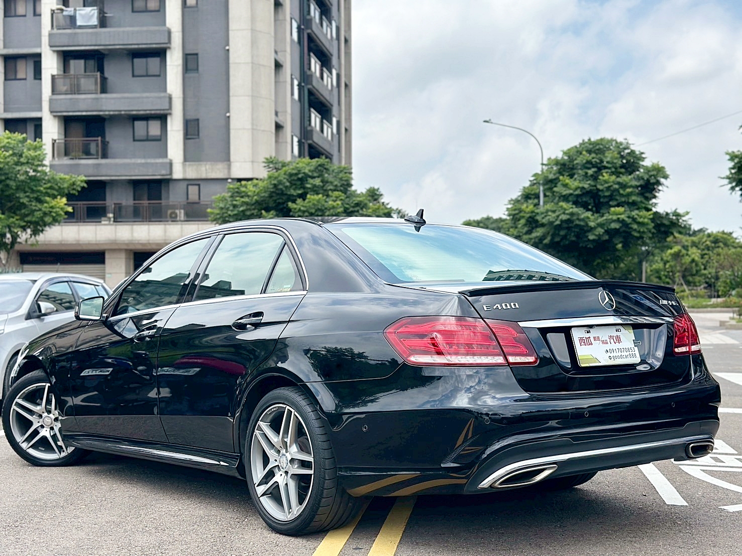 正AMG稀有釋出 2015年 Benz E250 Elegance AMG 2.0 新車價321萬 7速手自排 渦輪增壓 摸門 360環景影像  第16張相片