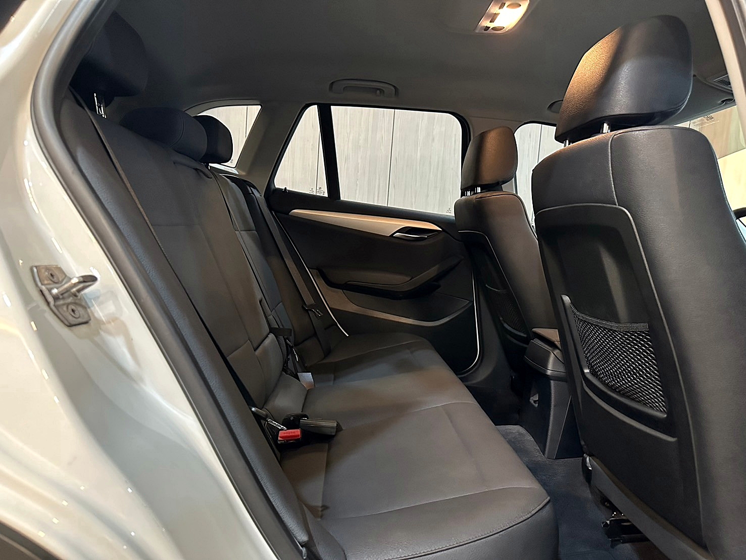 2015年 BMW X1 sDrive18i 新車價168萬 僅跑12萬 6速手自排 自然進氣 大螢幕安卓機  第13張相片