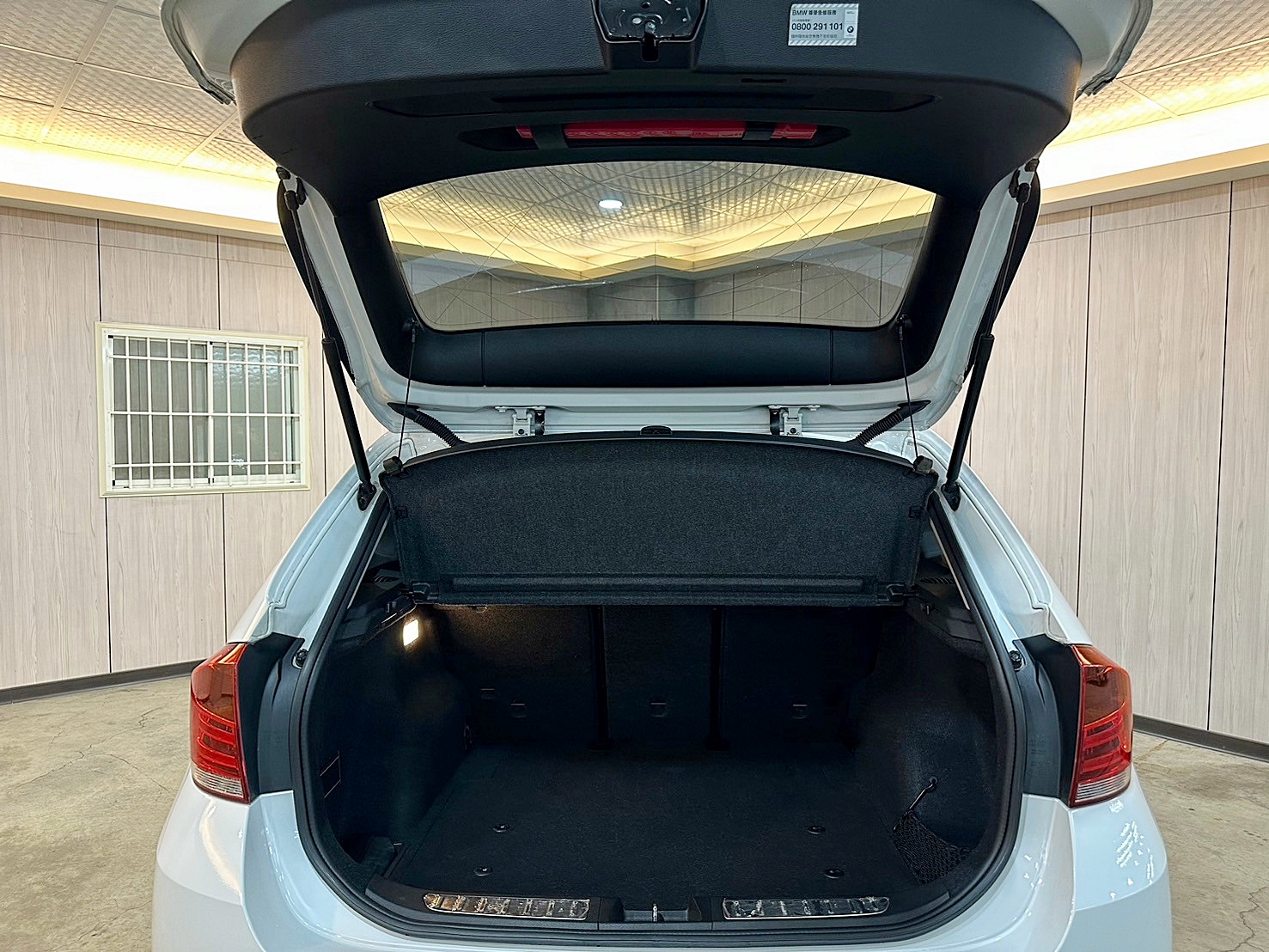 2015年 BMW X1 sDrive18i 新車價168萬 僅跑12萬 6速手自排 自然進氣 大螢幕安卓機  第17張相片