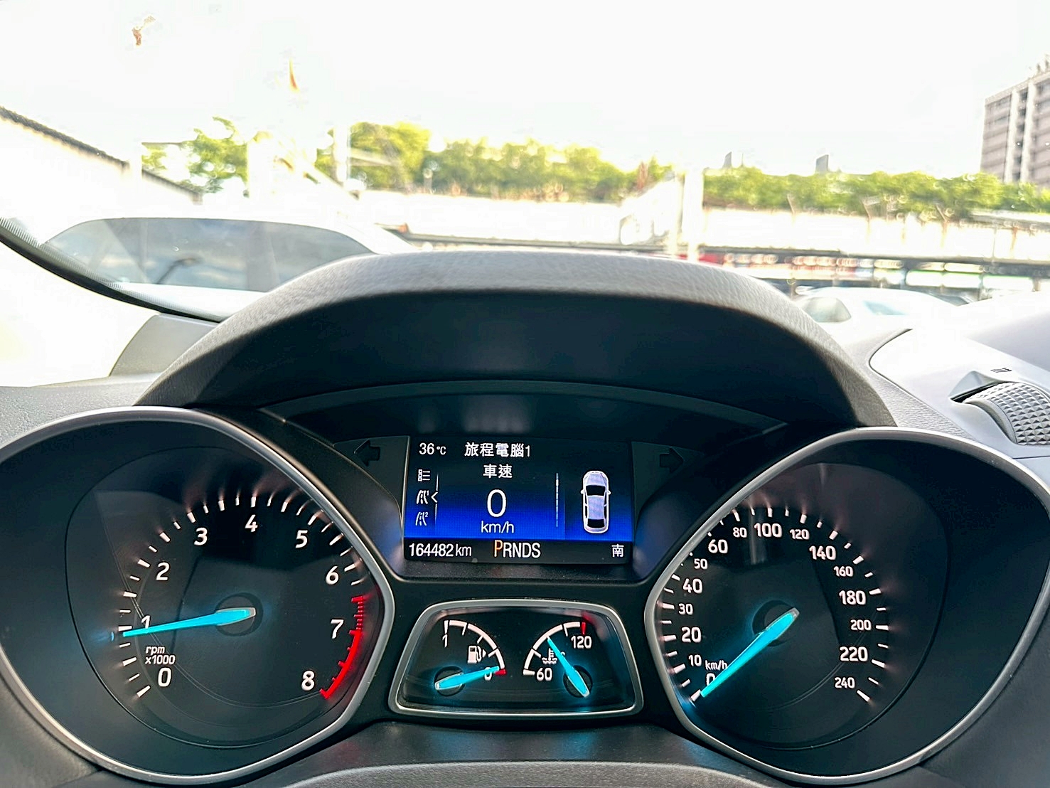 2017年 Ford Kuga 時尚經典型 1.5 新車價100萬  6速手自排 渦輪增壓  第8張相片