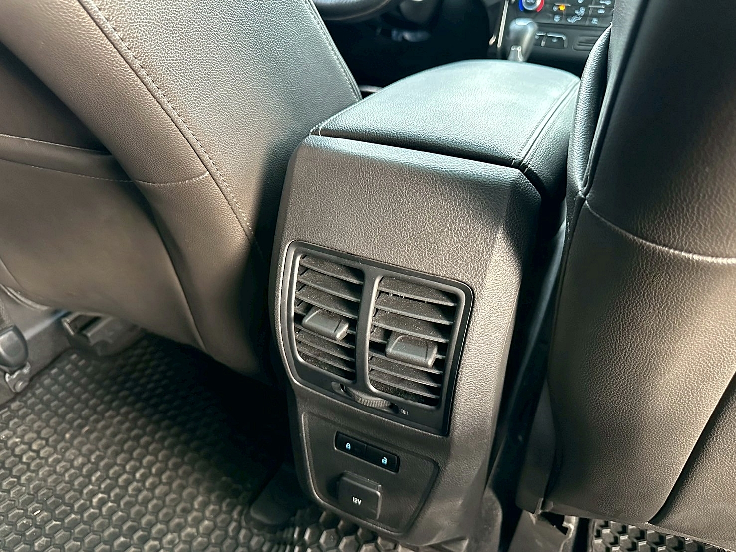 2017年 Ford Kuga 時尚經典型 1.5 新車價100萬  6速手自排 渦輪增壓  第12張相片