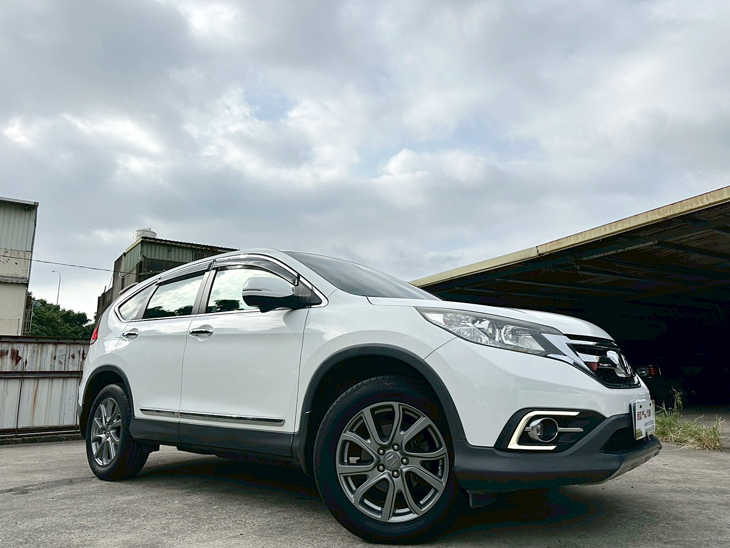 車庫車 兩年保固 2016年 Honda CR-V 2.4 VTi-S 原廠保養 僅跑八萬 新車價97萬  第2張相片