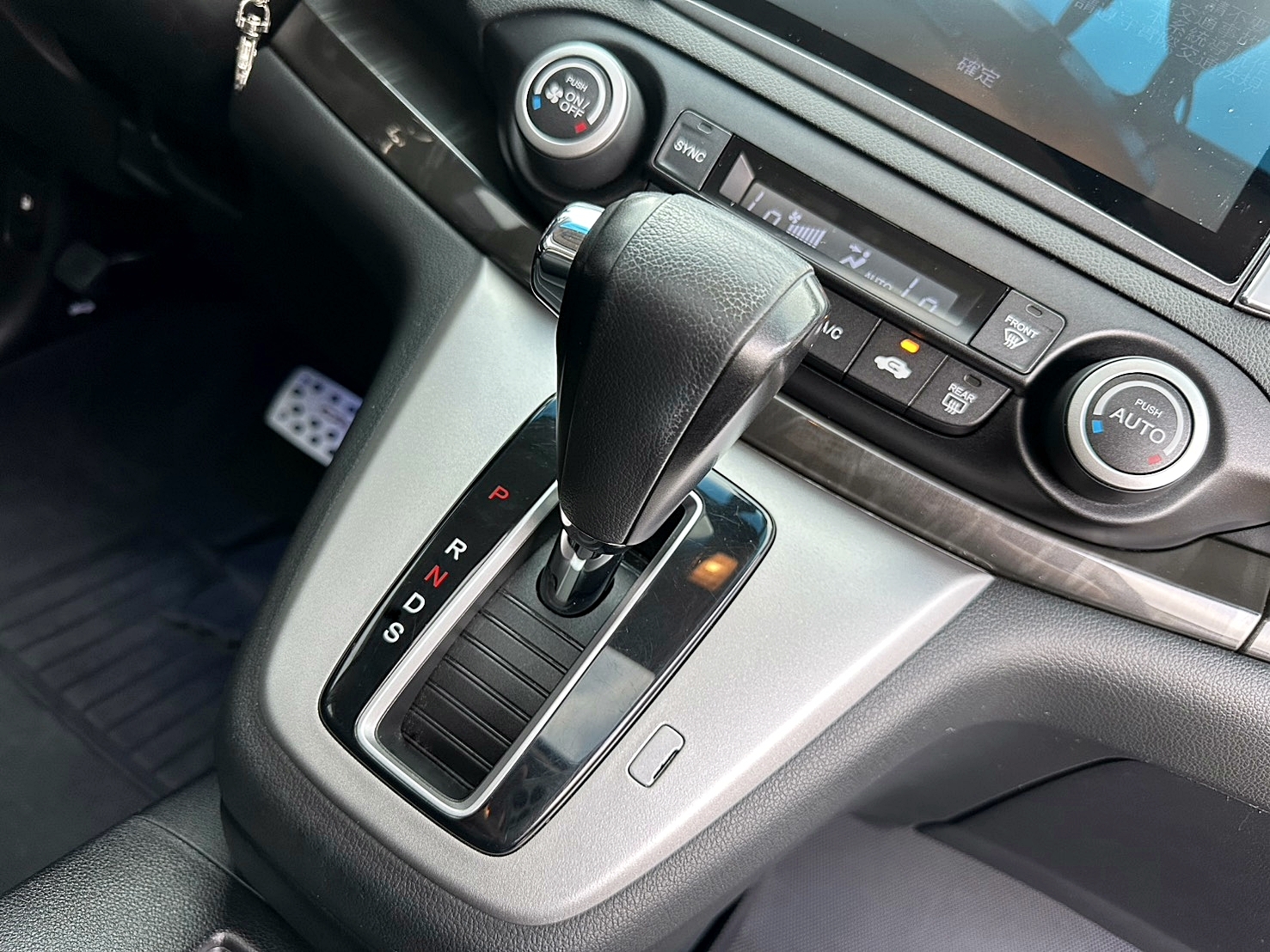 車庫車 兩年保固 2016年 Honda CR-V 2.4 VTi-S 原廠保養 僅跑八萬 新車價97萬  第15張相片