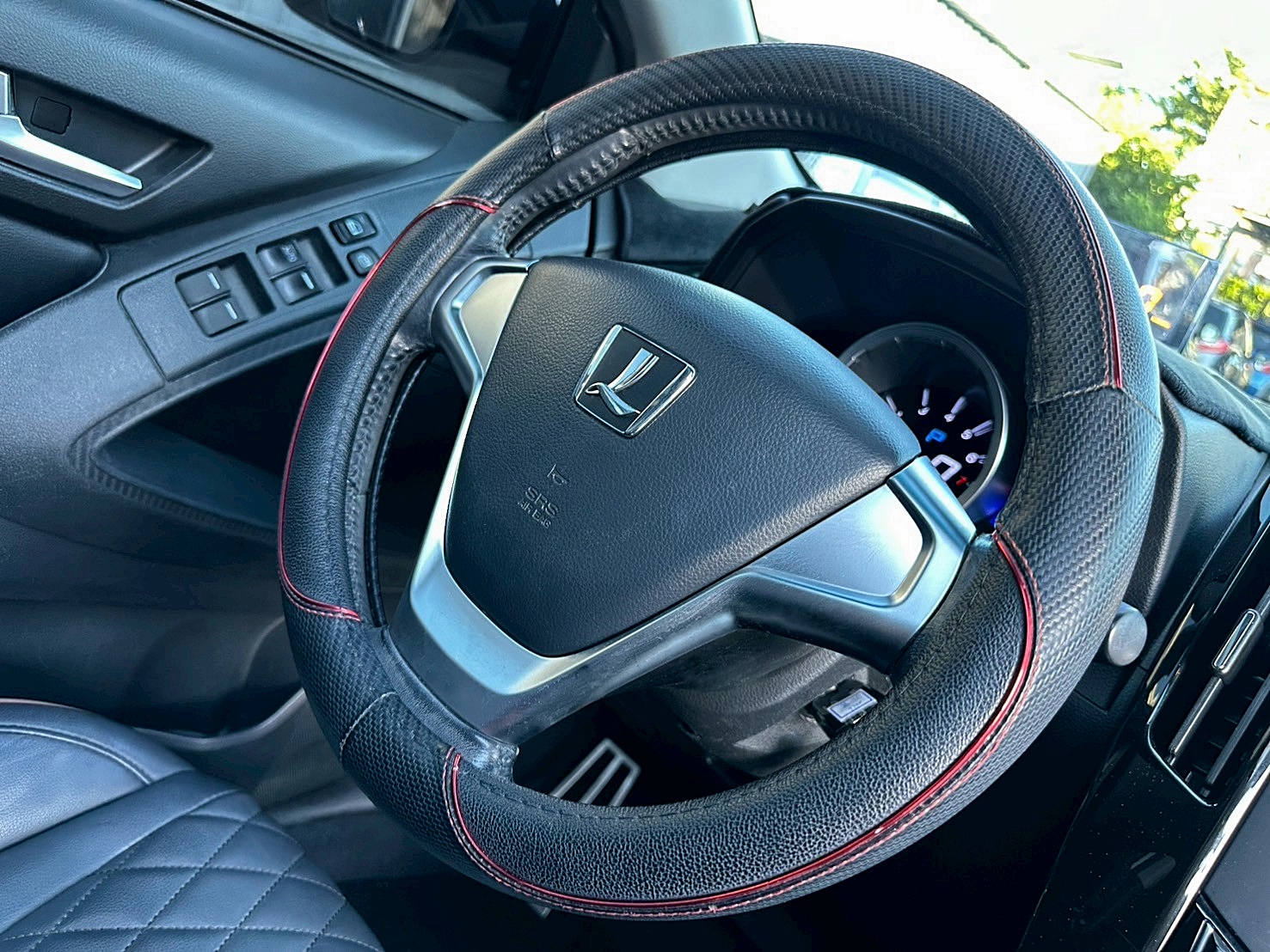 認證車兩年保固 2016年 Luxgen U6 Turbo ECO Hyper 1.8經典型 原廠保養 跑少  第9張相片