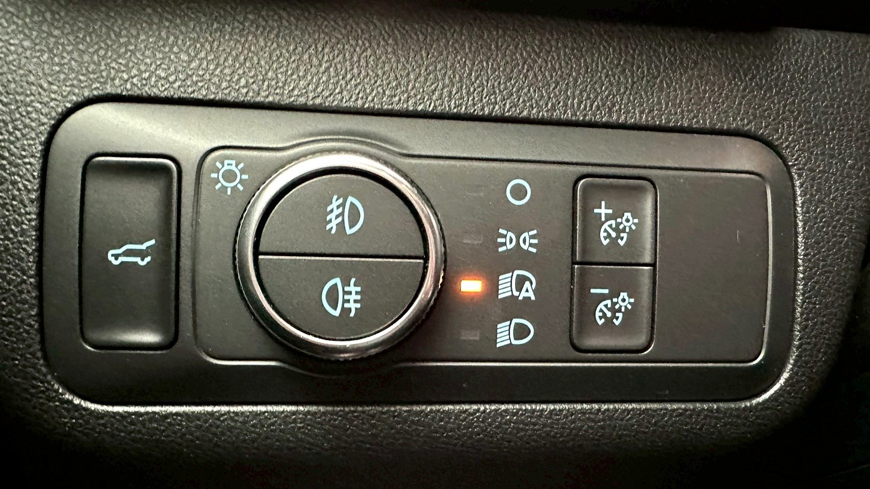 最頂級 稀有釋出 2020年 Ford KugaEcoBoost 250 AWD ST-Line 新車價120萬  8速手自排 渦輪增壓 僅跑八萬 四輪驅動  第9張相片