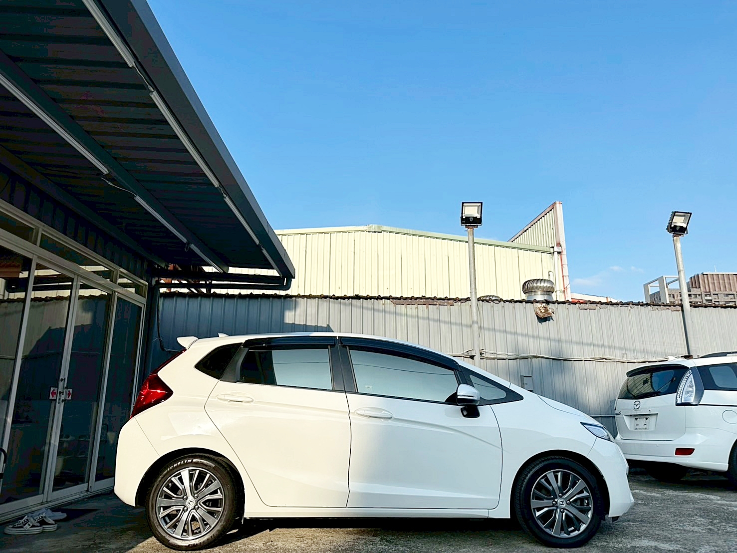 車庫車 跑少 兩年保固 2015年 Honda Fit 1.5 S 新車價近70萬 僅跑9萬 CVT 7速手自排 自然進氣  第3張相片
