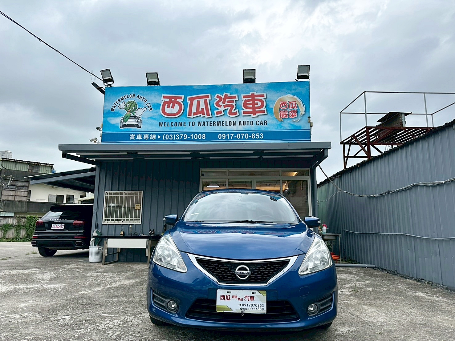 頂級 跑少 兩年保固 2015年 Nissan Tiida 5D 豪華影音版 CVT無段變速 自然進氣 新車價73萬 僅跑八萬  第6張相片