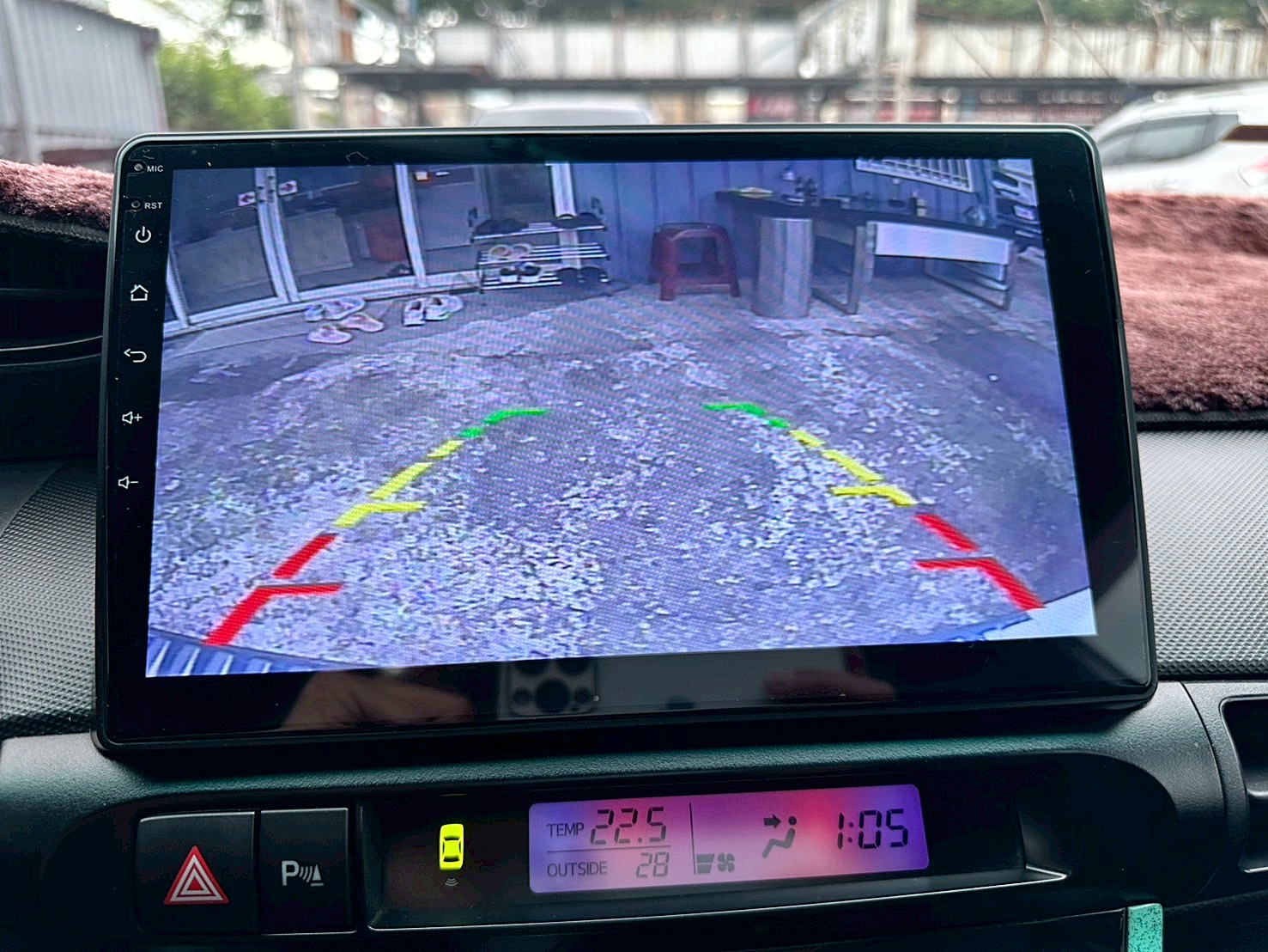 跑少 車庫車 2016年 Toyota Wish 2.0尊爵 CVT 7速手自排 僅跑13萬 新車價86萬 大螢幕安卓機  第12張相片