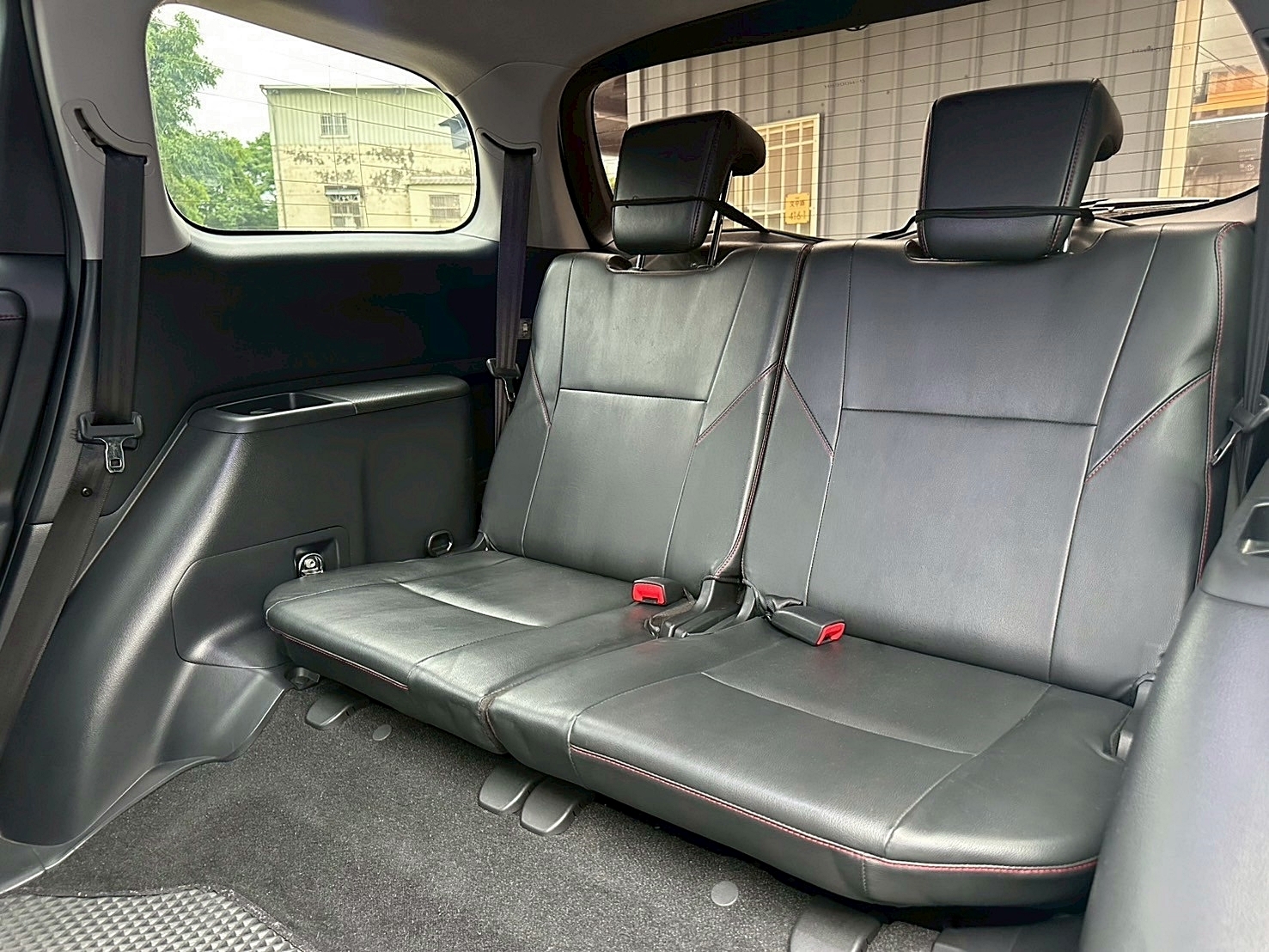 跑少 車庫車 2016年 Toyota Wish 2.0尊爵 CVT 7速手自排 僅跑13萬 新車價86萬 大螢幕安卓機  第15張相片