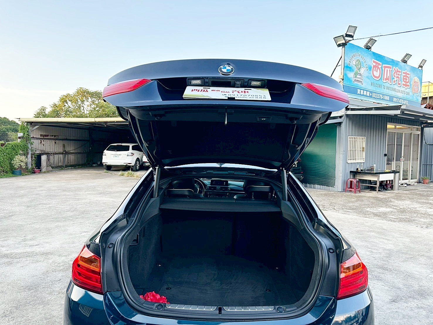 五門掀背轎跑車 2014年 BMW 428i 2.0 Gran Coupe Modern Line 新車價276萬 8速手自排 渦輪增壓 LED日行燈  HID氙氣頭燈   第19張相片