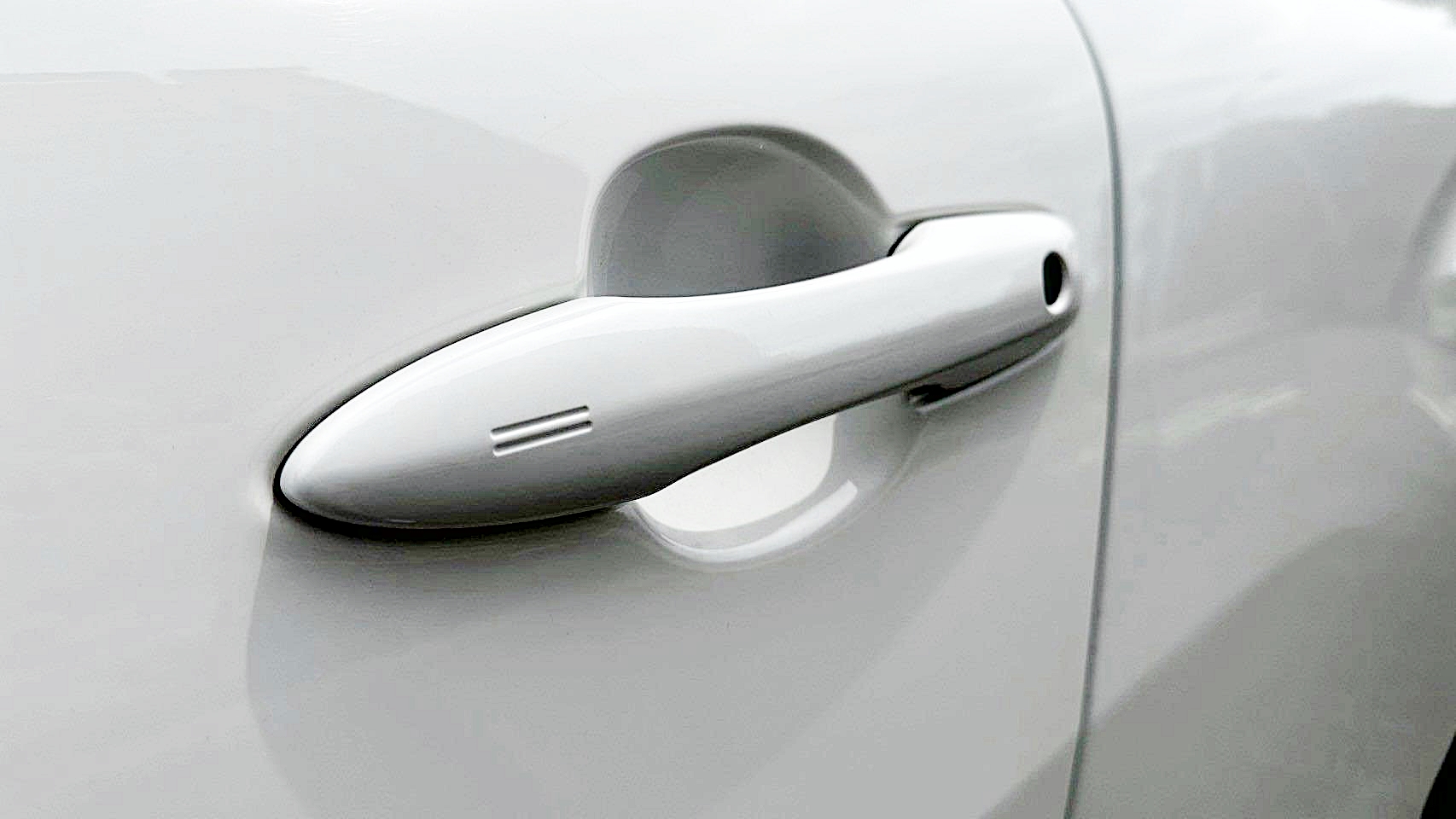 買對新古車 何必買新車 2024年 Toyota Corolla Cross 1.8豪華 僅跑1.9萬 原廠保固中 CVT 7速手自排 自然進氣  第3張相片