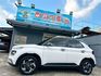 最頂級 跑四萬 2023年 Hyundai Venue 1.6懷特黑B&W CVT 8速手自排 自然進氣  第3張縮圖
