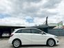 實車比照片更美 2016年 BENZ B180 1.6 新車價156萬 僅跑八萬 雙離合器7速自手排 渦輪增壓  第3張縮圖