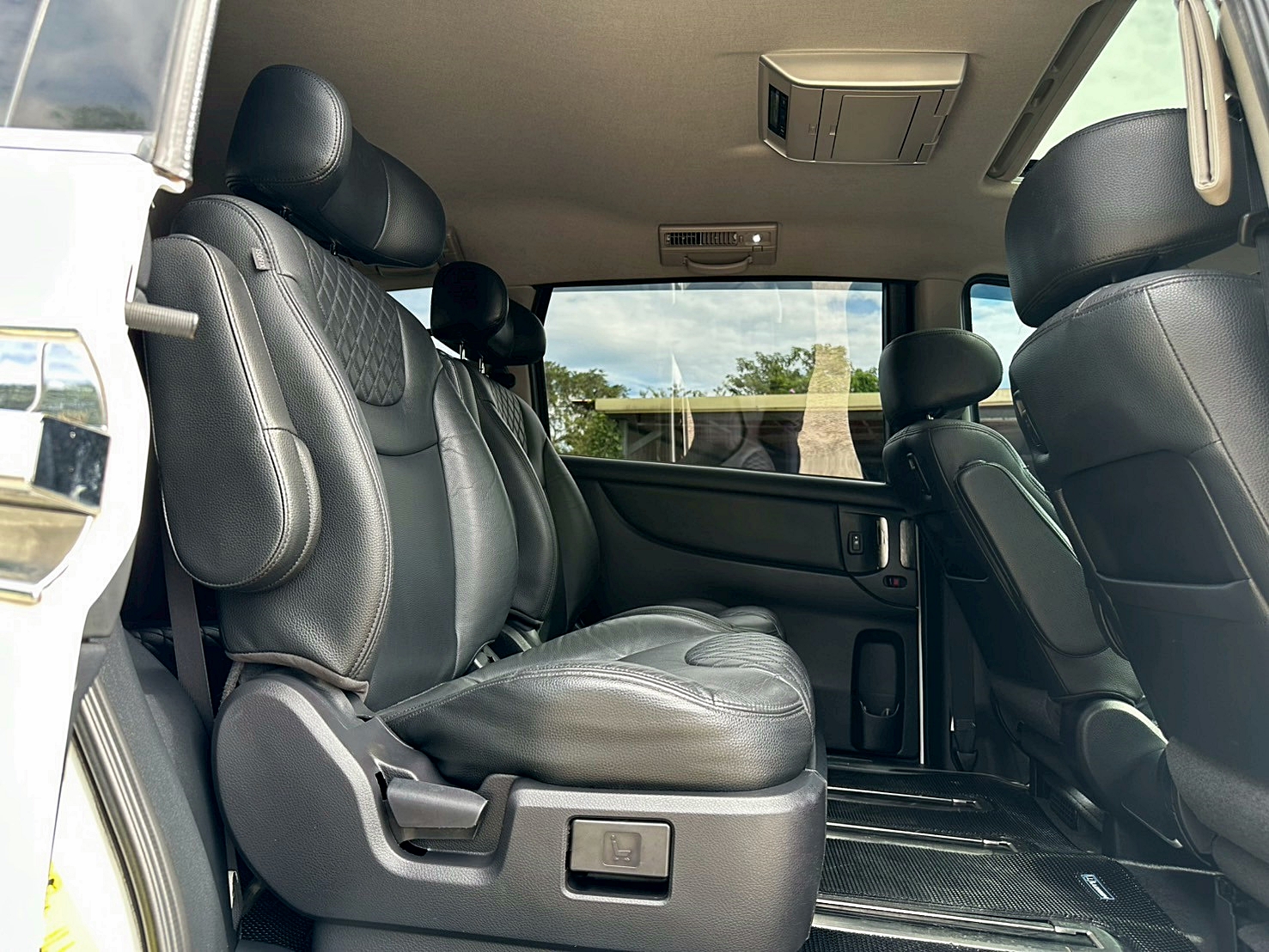 超舒適七人 認證車一年保固 2013年 Luxgen 7 MPV 2.2 尊爵型 5速手自排 渦輪增壓  第12張相片