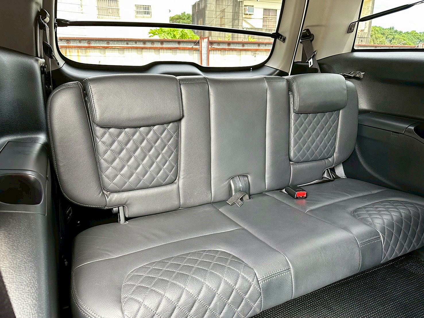 超舒適七人 認證車一年保固 2013年 Luxgen 7 MPV 2.2 尊爵型 5速手自排 渦輪增壓  第13張相片