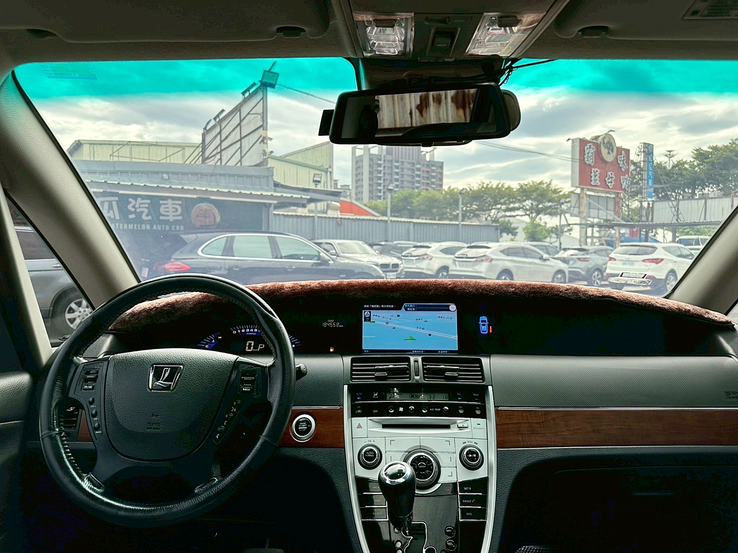 超舒適七人 認證車一年保固 2013年 Luxgen 7 MPV 2.2 尊爵型 5速手自排 渦輪增壓  第17張相片