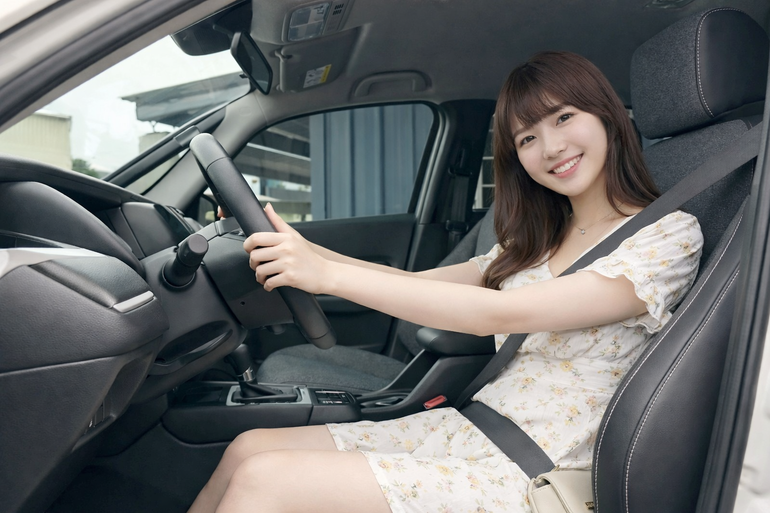 LINE ID:goodcar888 油電新時代 一年車 現買現賺價差  Honda Fit e：HEV油電版 新車價83萬 跑2萬  第6張相片