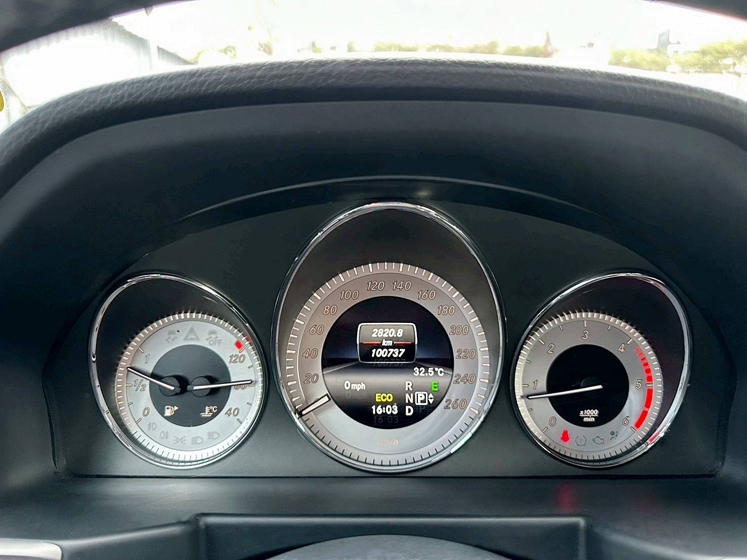 LINE ID:goodcar888 2014年 Benz GLK220 CDI 2.1豪華版 新車價259萬 僅跑十萬 少開一年跑約八千  第7張相片