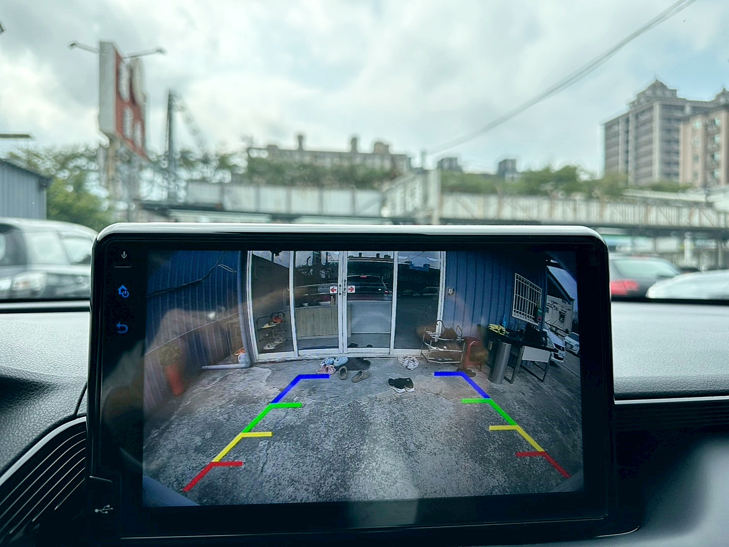 LINE ID:goodcar888 一年車現買現賺價差 2025年 Toyota Yaris Cross 1.5酷動版 新車價73.5萬 原廠保養 保固中 僅跑1.3萬  第13張相片