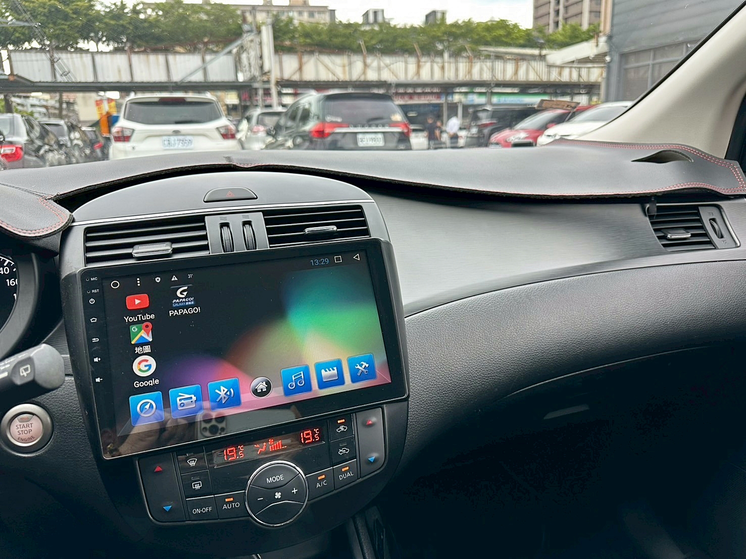 LINE ID:goodcar888 2016年 Nissan Tiida 5D 豪華影音版 CVT無段變速 自然進氣 電子式後視鏡 大螢幕安卓機 I-KEY免鑰匙啟動  第10張相片