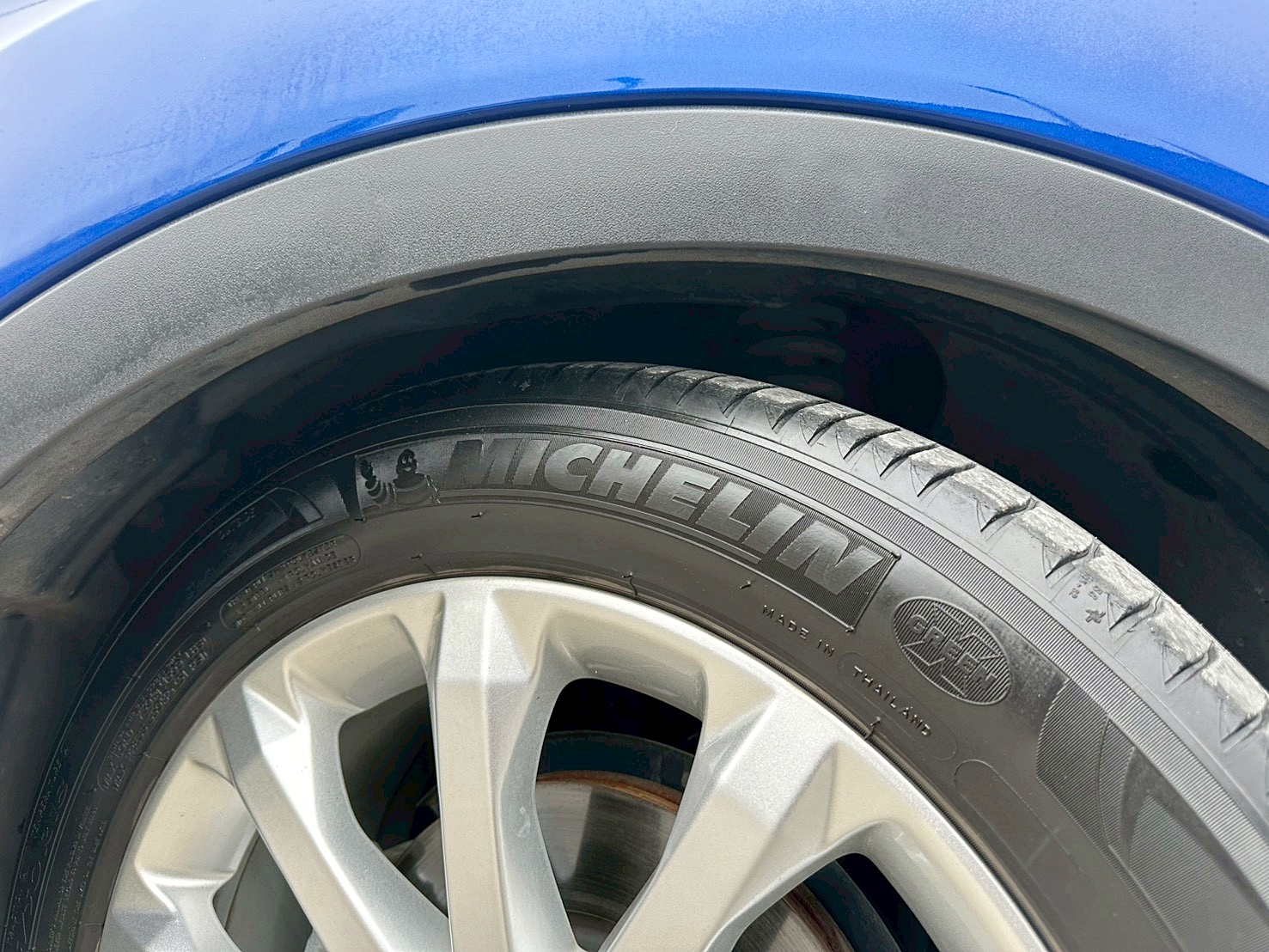 LINE ID:goodcar888 2013年 Ford Kuga 1.6時尚經典型 新車價100萬 僅跑八萬 一年跑約6千  第5張相片