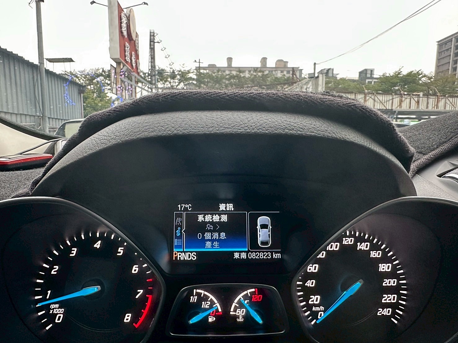 LINE ID:goodcar888 2013年 Ford Kuga 1.6時尚經典型 新車價100萬 僅跑八萬 一年跑約6千  第11張相片