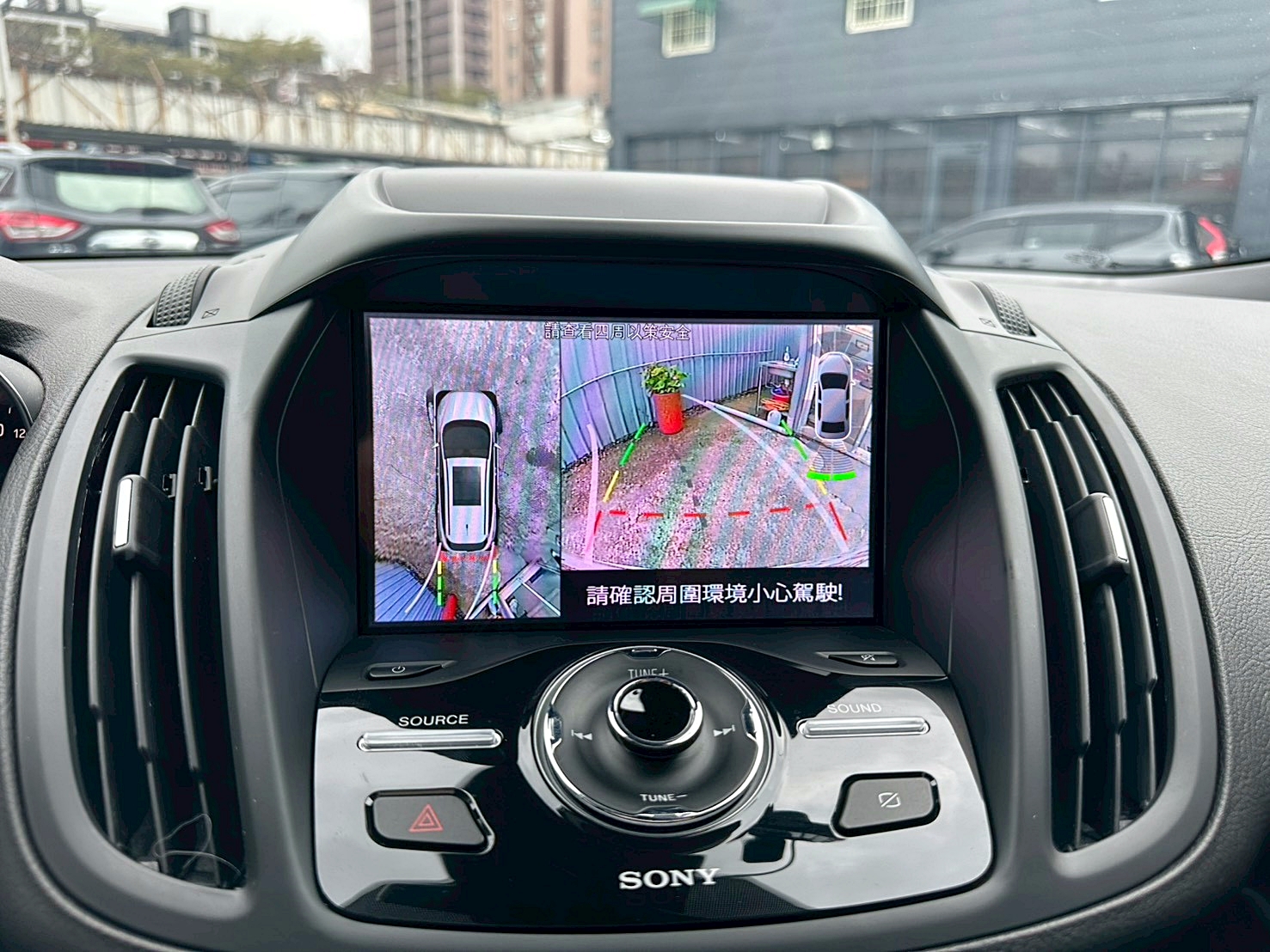 LINE ID:goodcar888 🚨 這台不是普通休旅，是性能怪獸 🚨 #僅跑兩萬 #簡直新車 🔥 2020 Ford Kuga CP360旗艦型 2.0 4WD 🔥 🐺 開這台，你不會想慢慢開  第11張相片