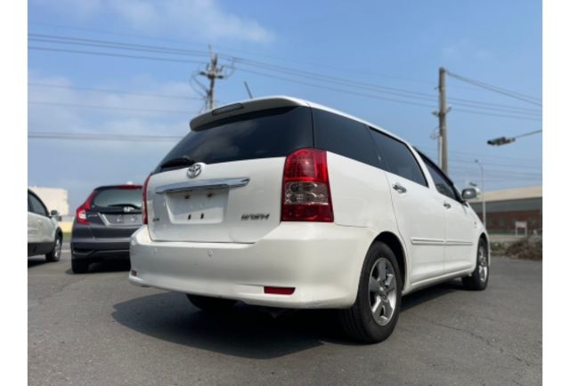 2006年 TOYOTA Wish 里程跑23萬  第4張相片