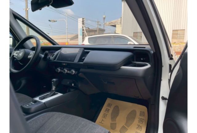 2022年 Honda FIT 汽油版  第11張相片