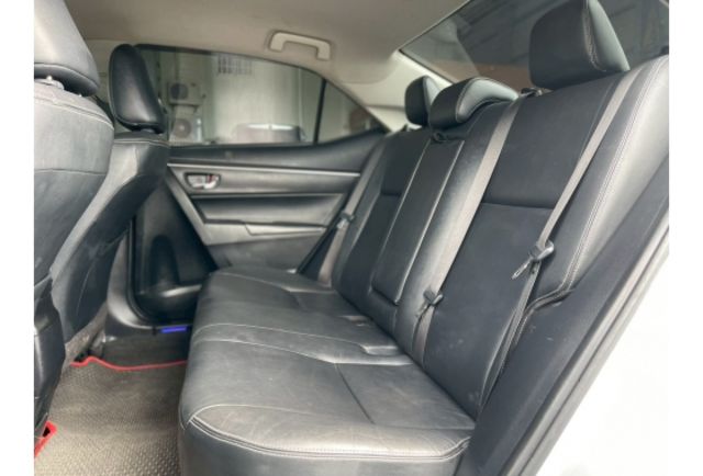 2014 Toyota Altis 原車原鈑件 一年跑不到一萬公里  第14張相片