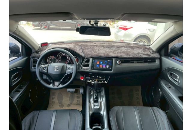 2020 Honda HR-V 1.8 S 原鈑件/一手車/里程跑九萬  第8張相片