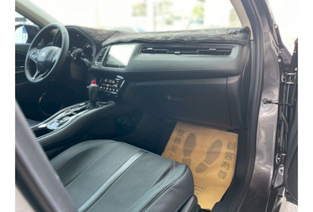 2020 Honda HR-V 1.8 S 原鈑件/一手車/里程跑九萬  第10張相片