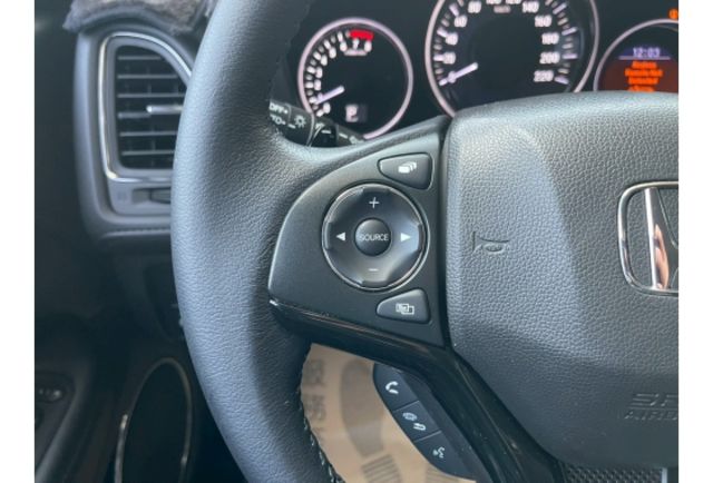 2020 Honda HR-V 1.8 S 原鈑件/一手車/里程跑九萬  第14張相片
