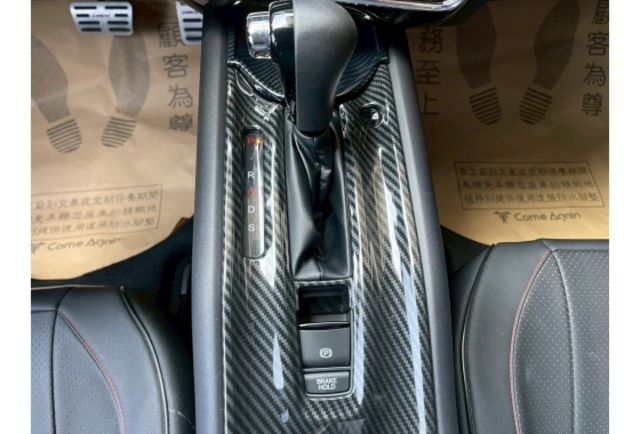 2020 Honda HR-V 1.8 S 原鈑件/一手車/里程跑九萬  第20張相片