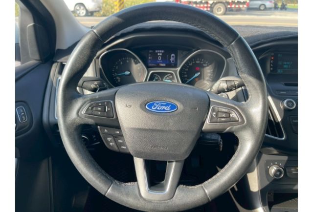 2016 Ford Focus 1.0  第5張相片