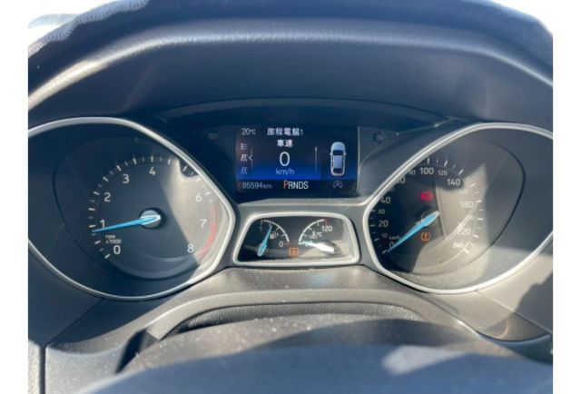 2016 Ford Focus 1.0  第6張相片