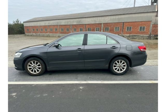 便宜耐用代步車｜2010 CAMRY 2.4E  第3張相片
