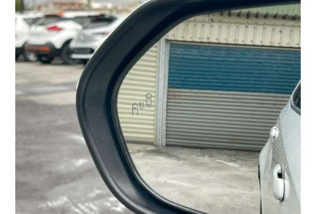 2020 Toyota Corolla Altis Hybrid 白色 油電旗艦版  第8張相片