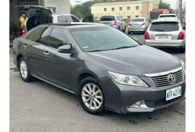 2013 Toyota Camry 2.0 灰色  第2張相片