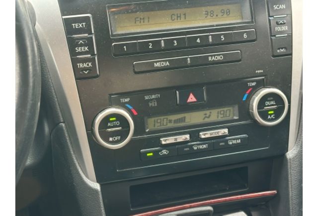 2013 Toyota Camry 2.0 灰色  第8張相片