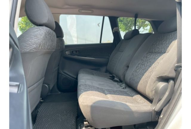 2015 Toyota INNOVA J版  第11張相片