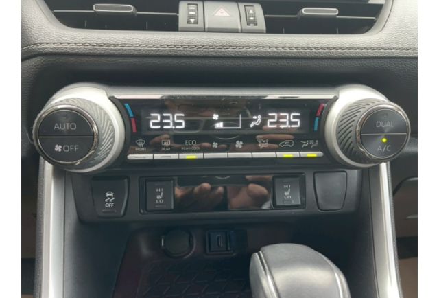 2021 Toyota RAV4 旗艦  第14張相片