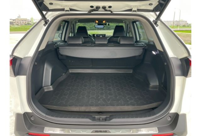 2021 Toyota RAV4 旗艦  第18張相片